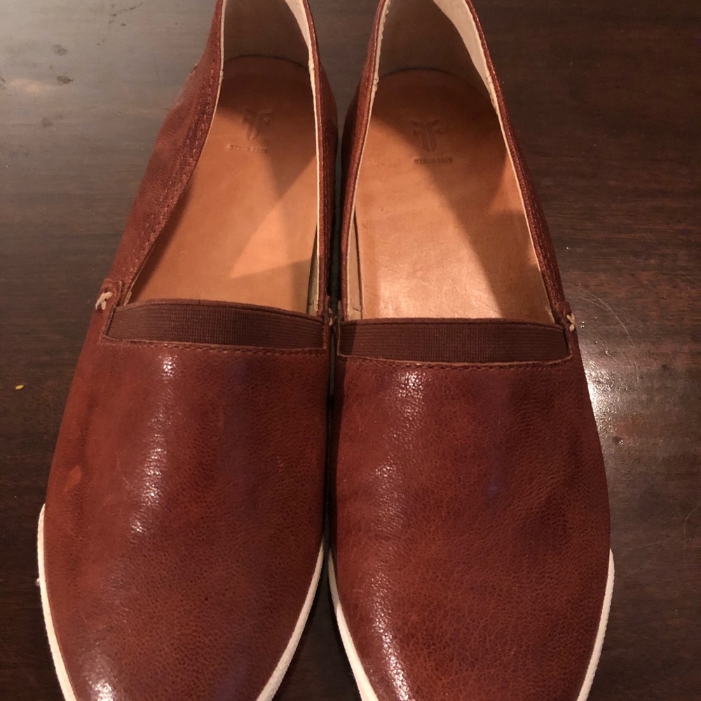 frye melanie slip on size 7.5m